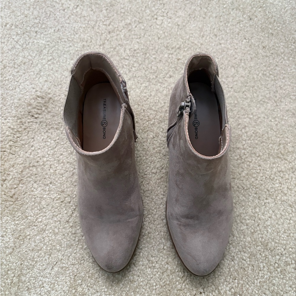 Treasure & Bond Kids Gray Boots